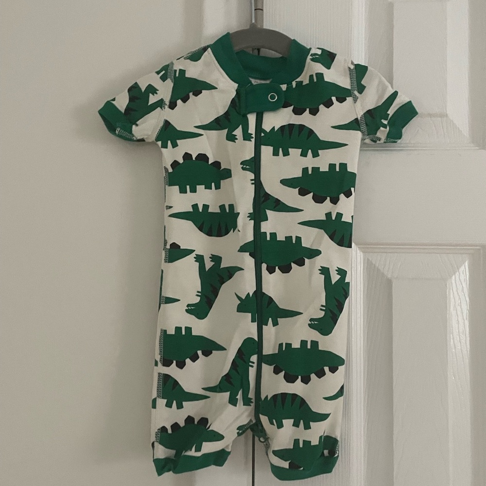 Hanna Andersson Green Dinosaur Print Baby Shortie Short Sleeve Onesie Romper - Picture 2 of 5